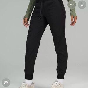 Lululemon Athletica Women’s Black Jogger Pants